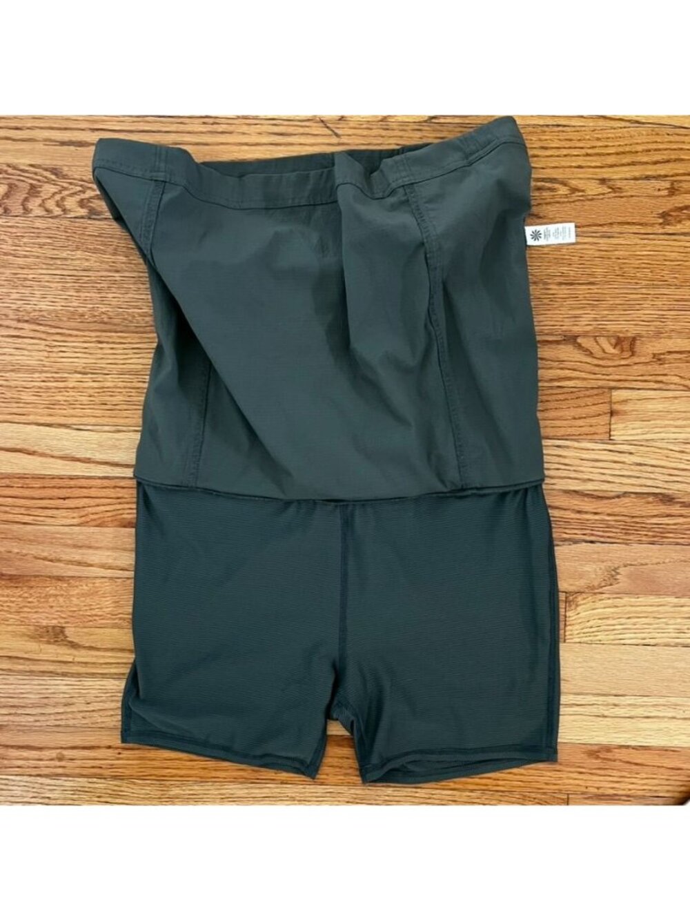 Vtg Athleta Trekkie Skort Olive Green 10 Cargo Zip Pockets Gorpcore Athleisure - Picture 8 of 10